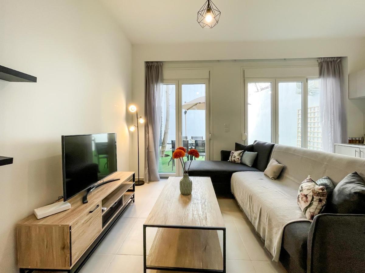 Апартаменты Soho Modern 55Sqm Studio With Secret Garden Афины Экстерьер фото