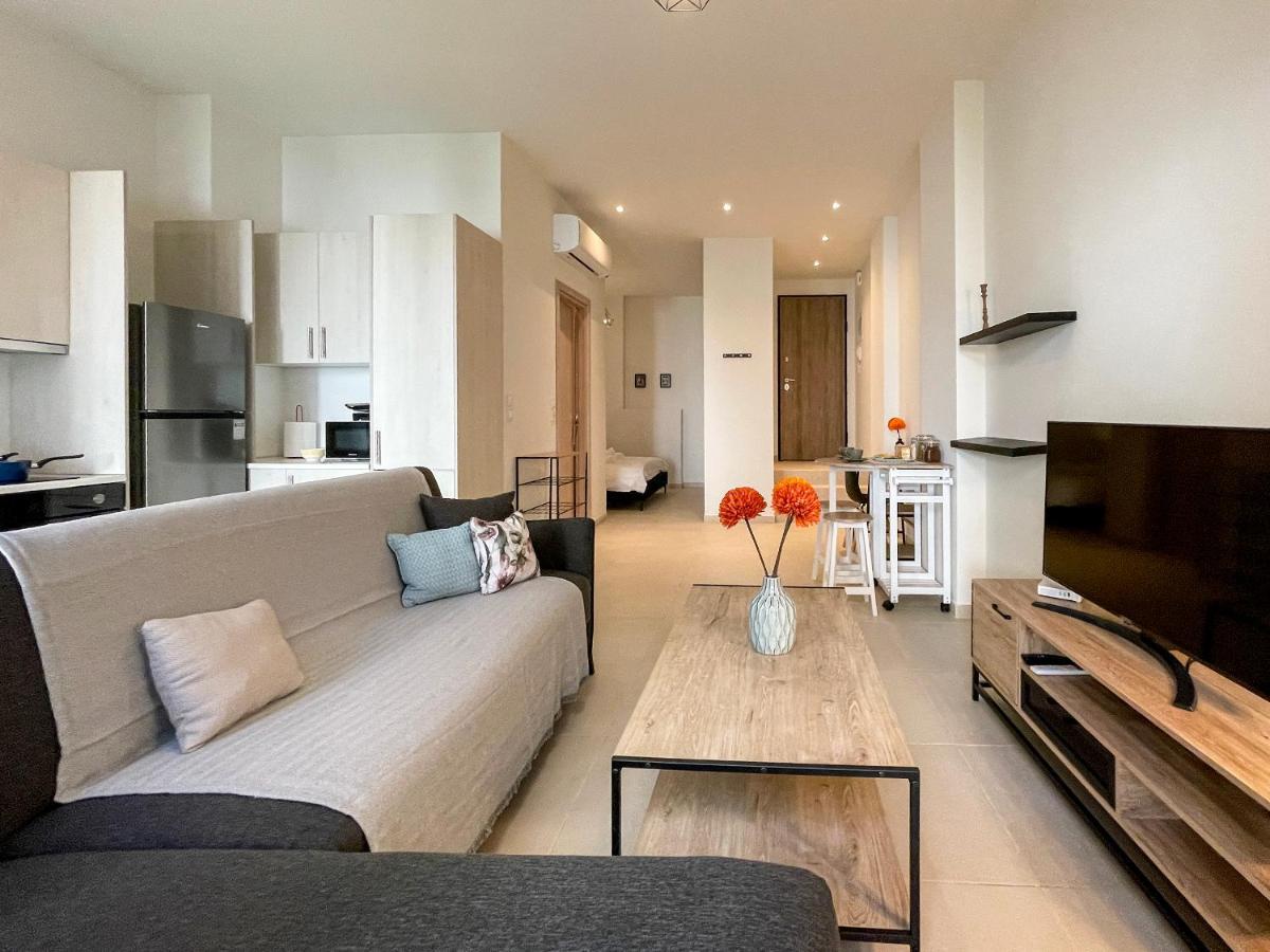 Апартаменты Soho Modern 55Sqm Studio With Secret Garden Афины Экстерьер фото