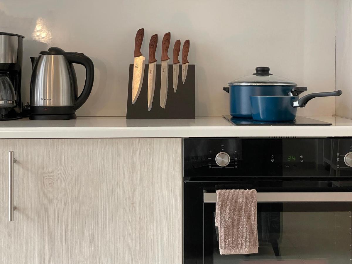 Апартаменты Soho Modern 55Sqm Studio With Secret Garden Афины Экстерьер фото