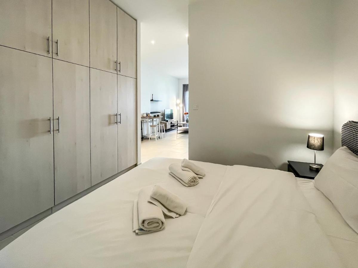 Апартаменты Soho Modern 55Sqm Studio With Secret Garden Афины Экстерьер фото